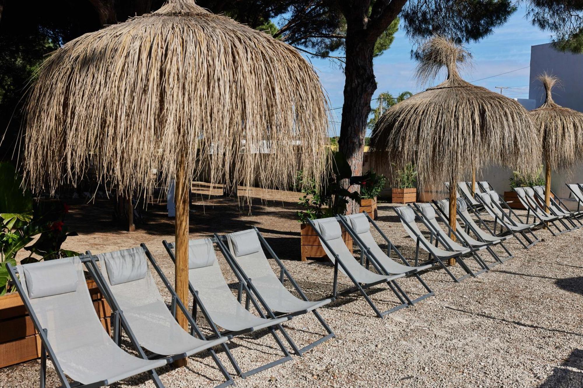 Hotel Taiga Conil Conil De La Frontera Exterior foto